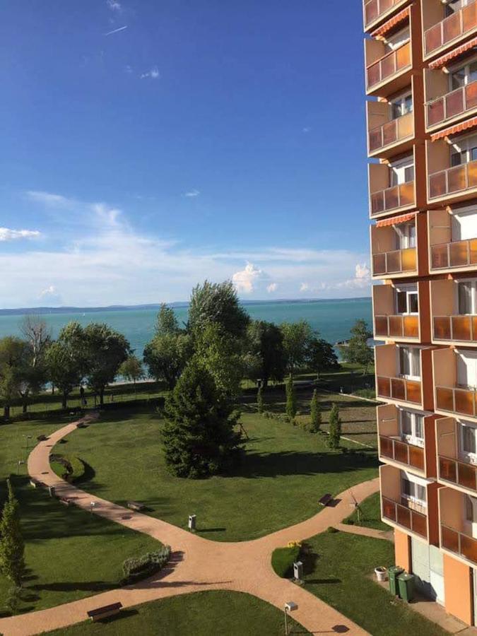Kr Apartman Сиофок Екстериор снимка